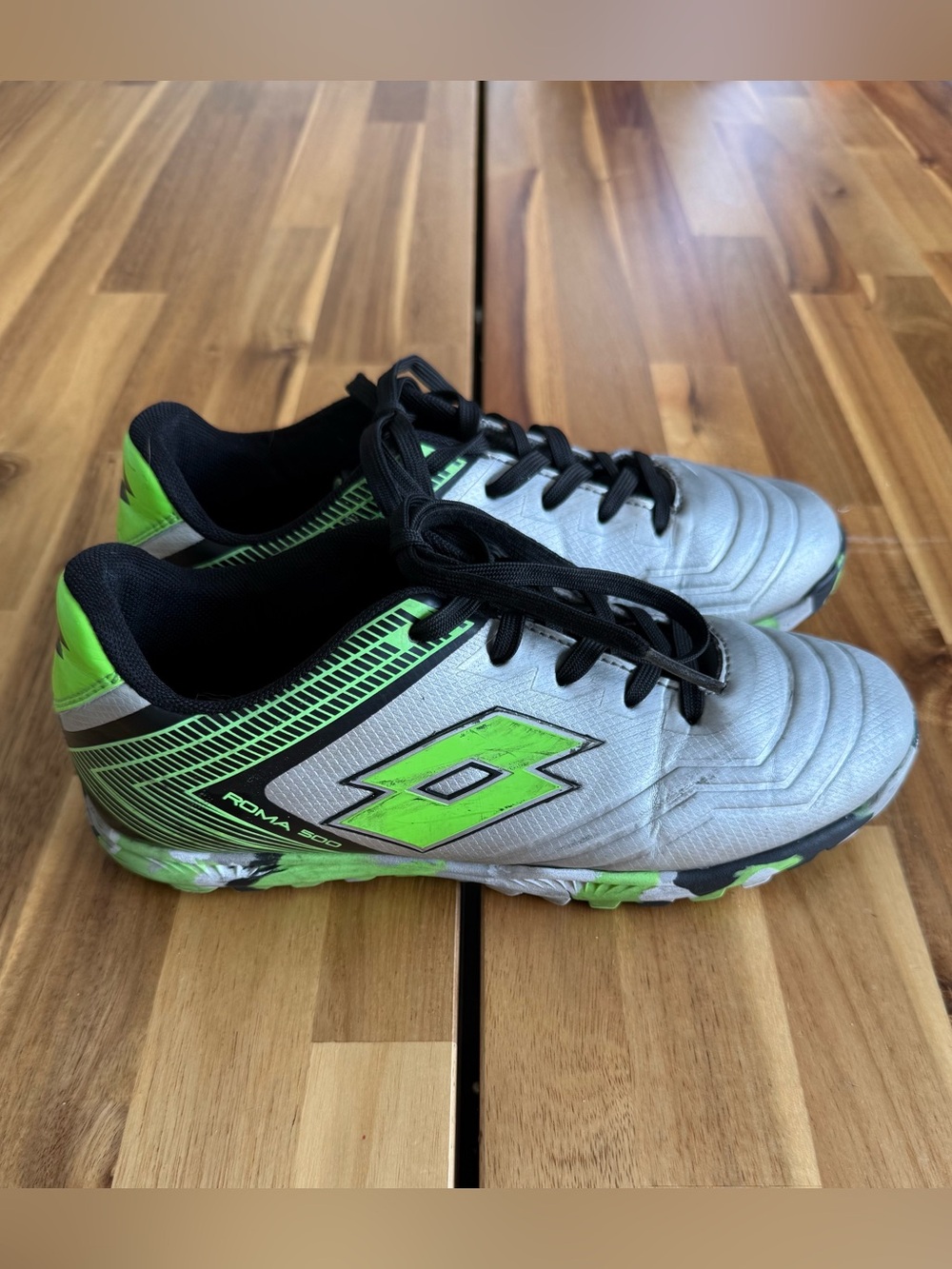 LOTTO Roma 500 indoor soccer shoes kids size 3.5
